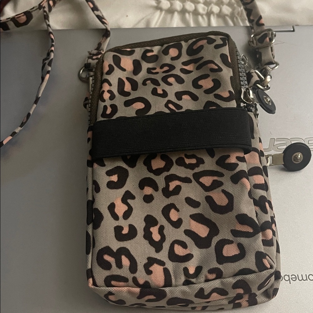 Leopard Print Crossbody Bag - Picture 3 of 4